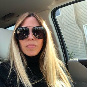 Meet your Posher, Alicia